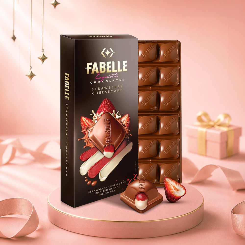 Fabelle Strawberry Cheesecake Handcrafted Centre Filled Milk Chocolate Bar