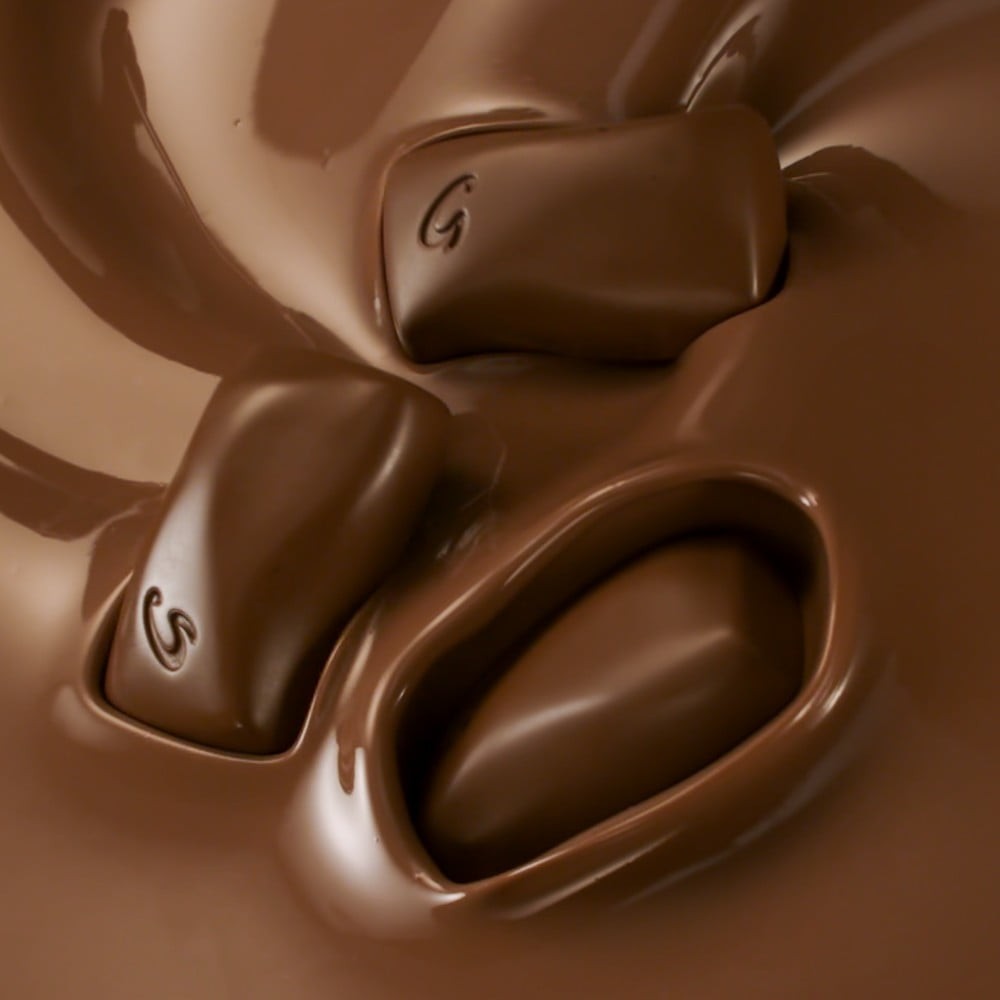 Galaxy Smooth Milk Chocolate Bar with Goodness of Milk & Cocoa