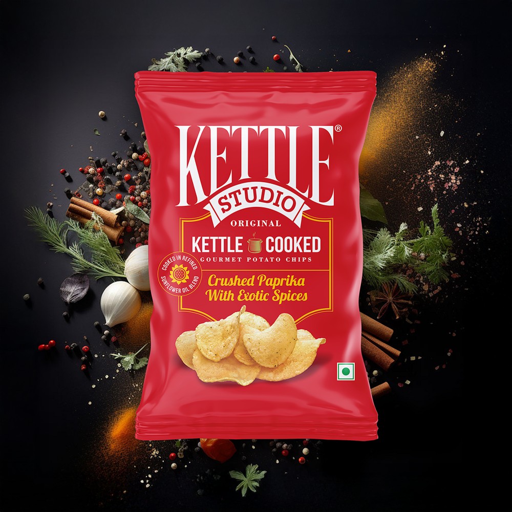Kettle Studio Crushed Peprika with Exotic Spices Potato Chips